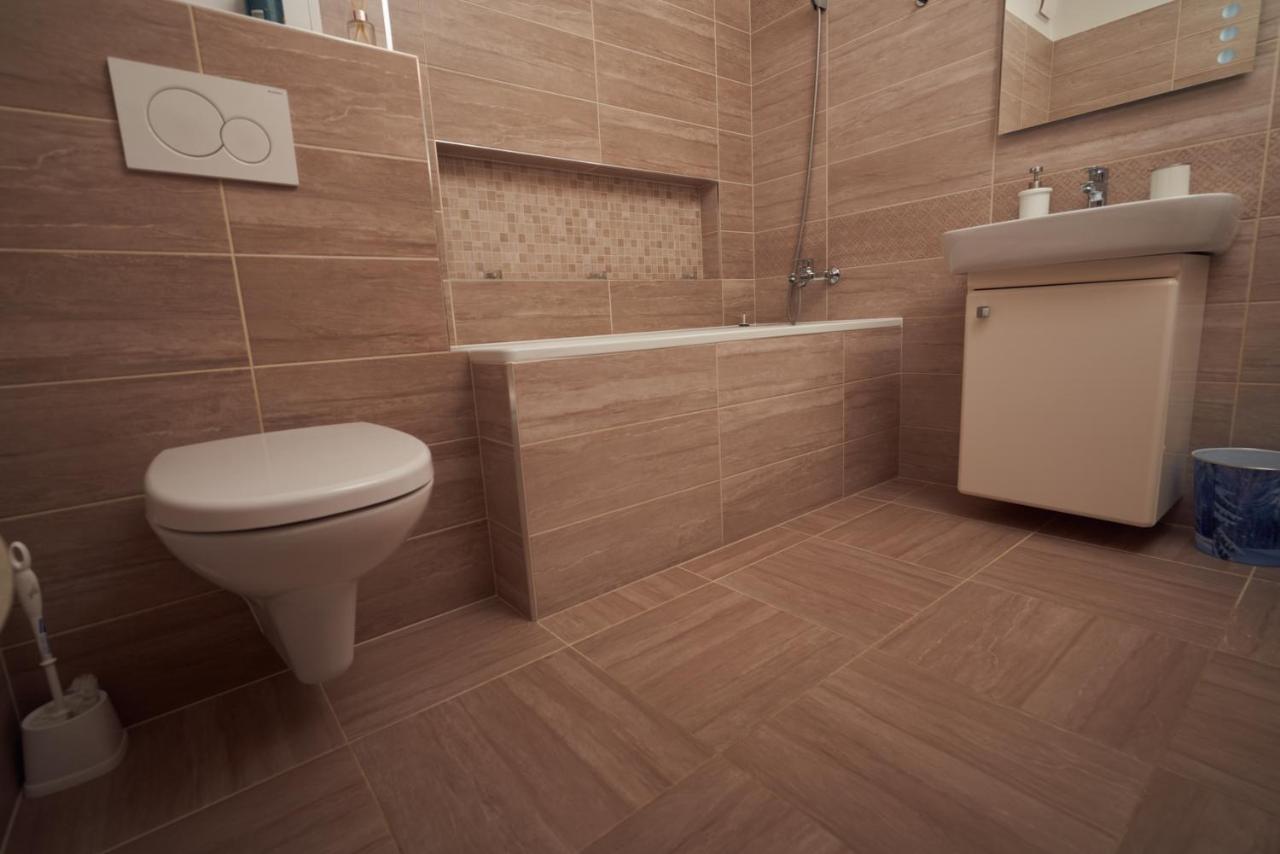 Apartman A&M Banska Bystrica Bagian luar foto