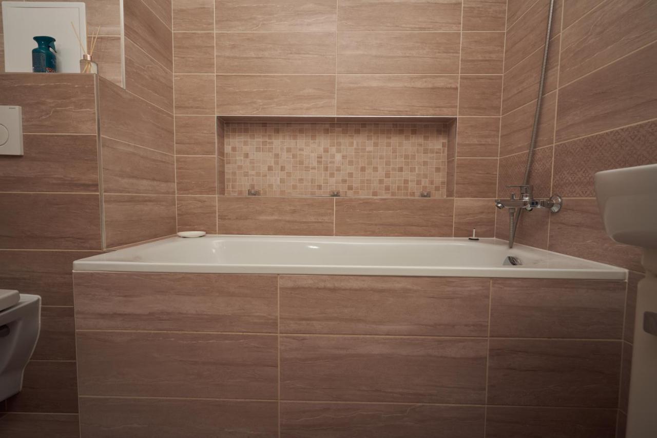 Apartman A&M Banska Bystrica Bagian luar foto